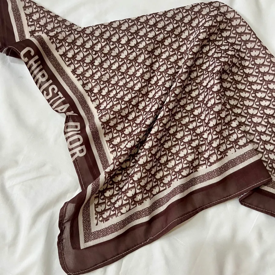 مینی اسکارف دیور