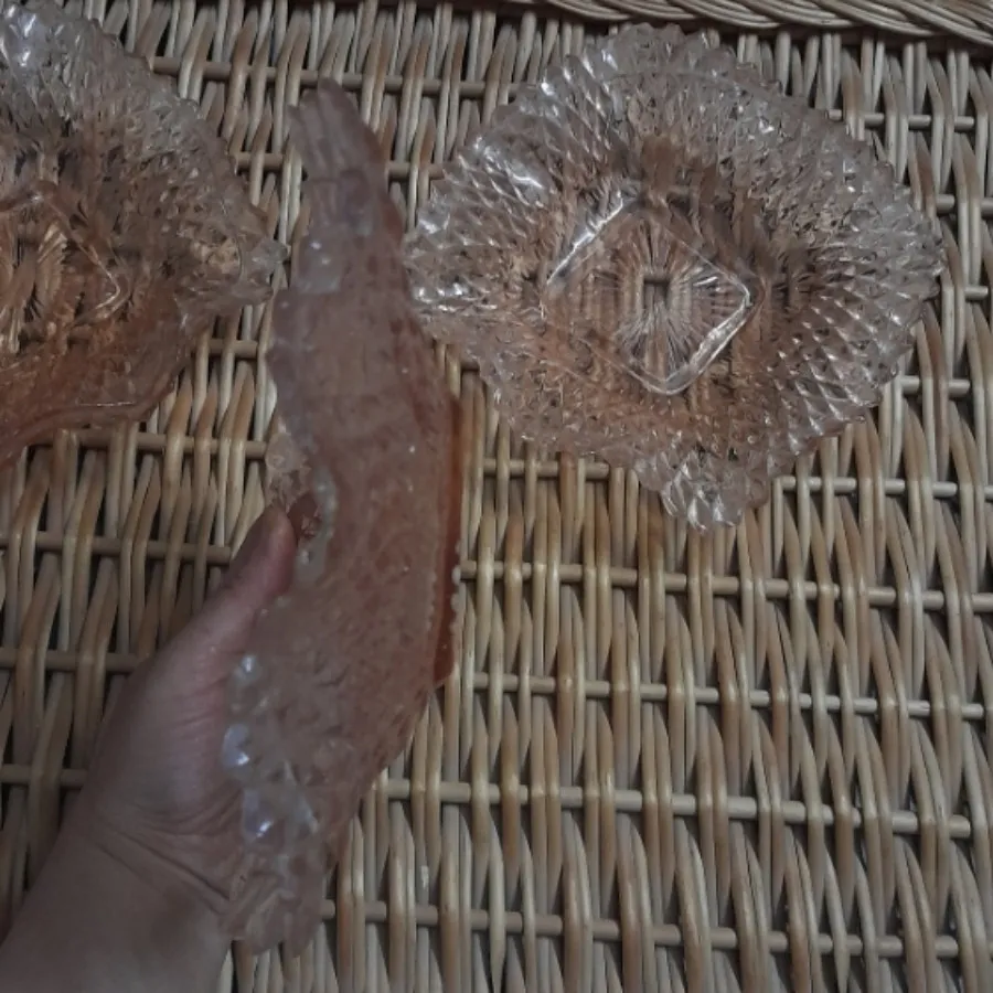 پسته خوری صورتی قدیمی