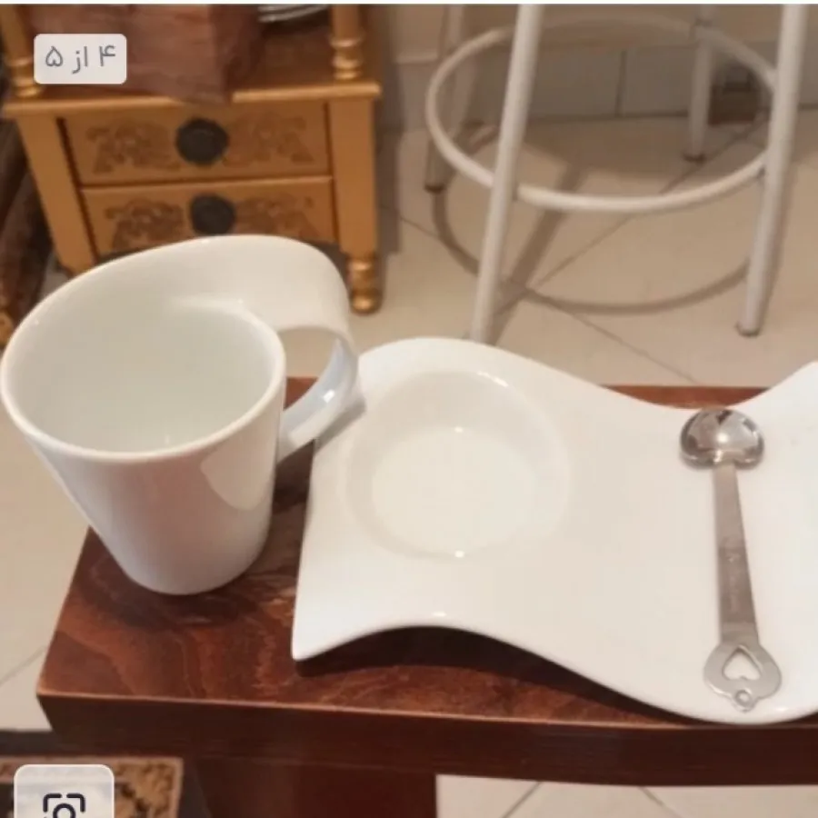 فنجان و زیر فنجانی