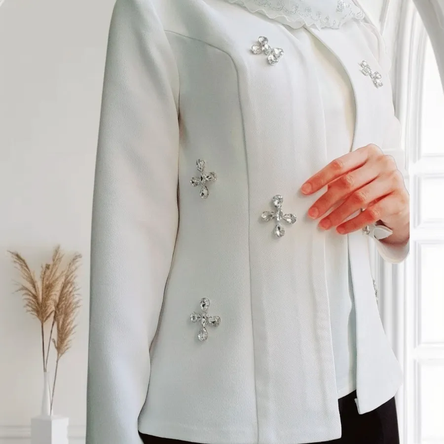 کت جواهردوزی