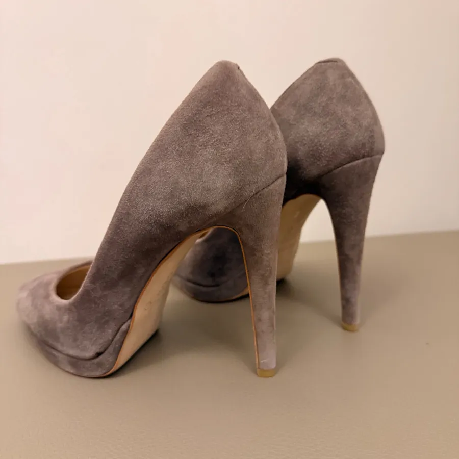 کفش پاشنه بلند