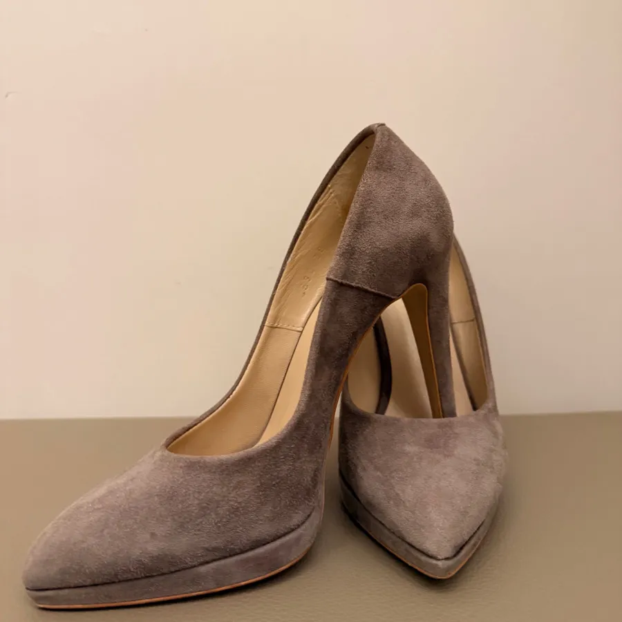 کفش پاشنه بلند