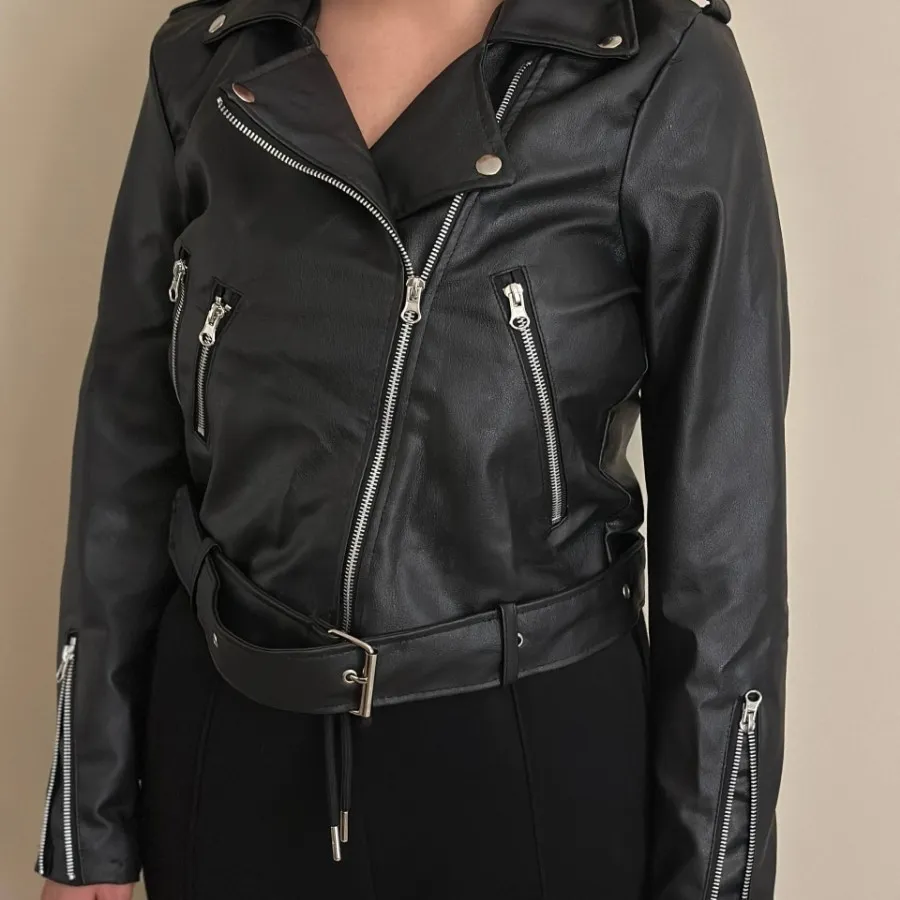 کت چرم زارا