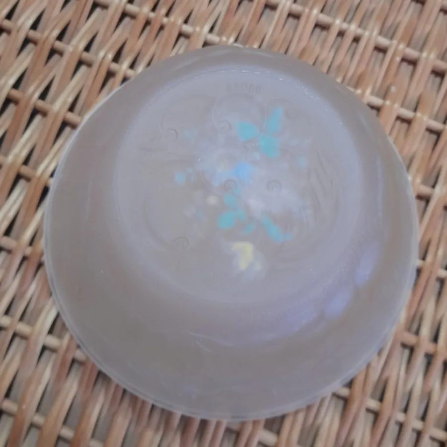 کاسه قدیمی یخی