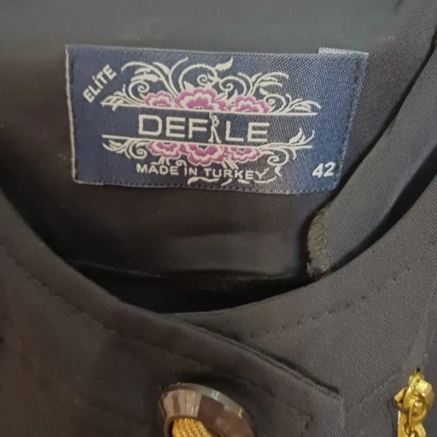 مانتوشیک بلند