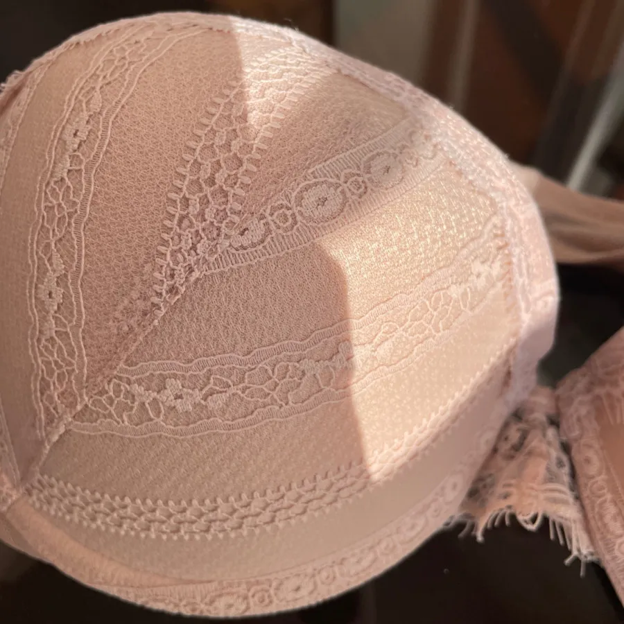 سوتین ومن سکرت