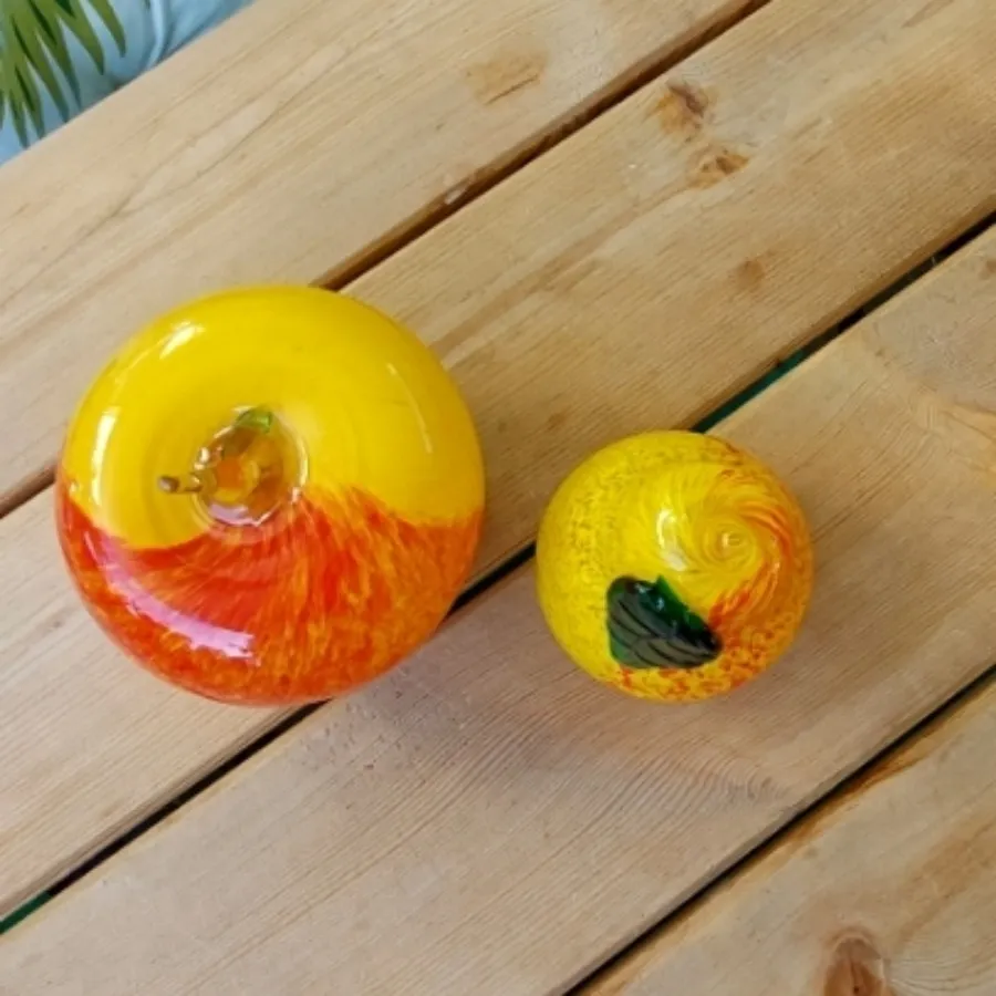 سیب وگلابی تزیینی