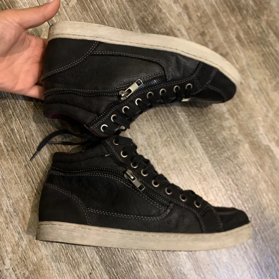 کتونی خارجی