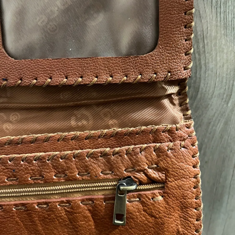 کیف پول دستدوز