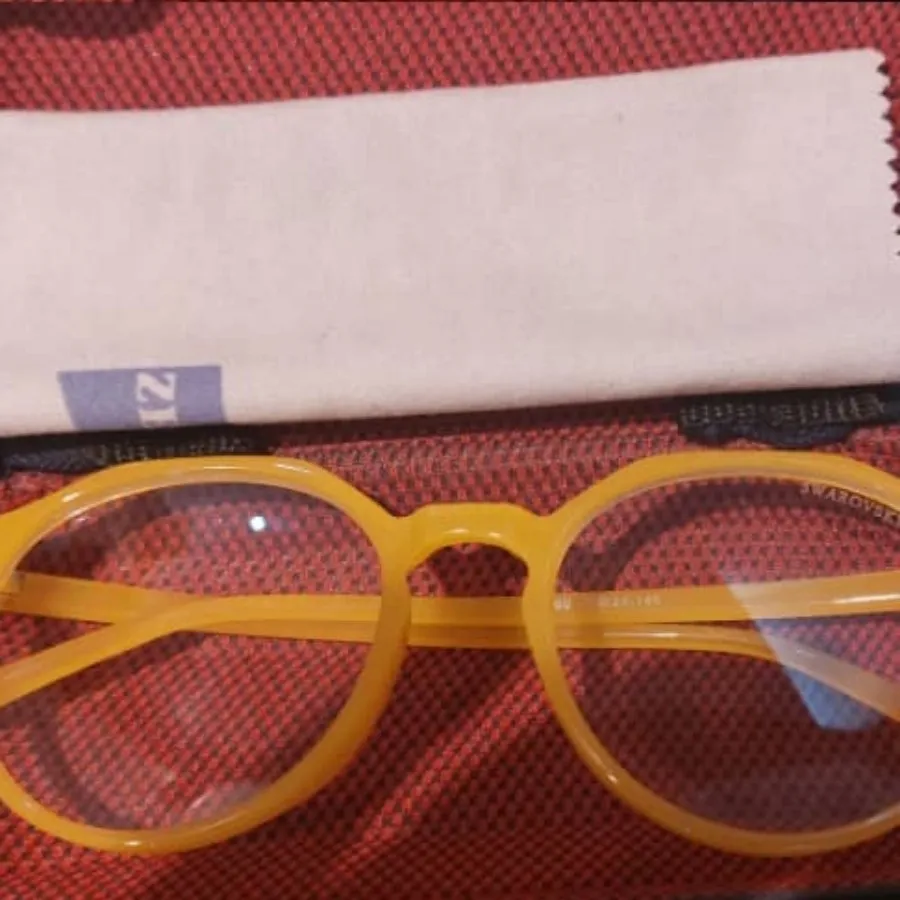 عینک زرد