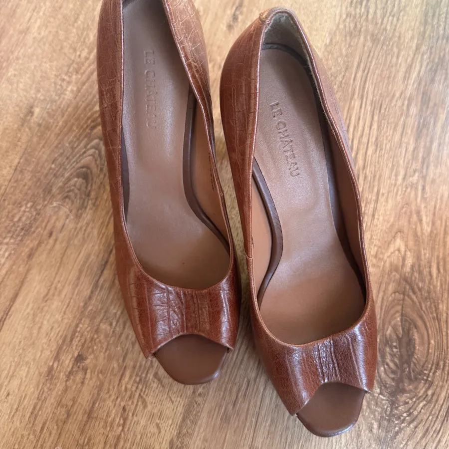 کفش پاشنه بلند چرم