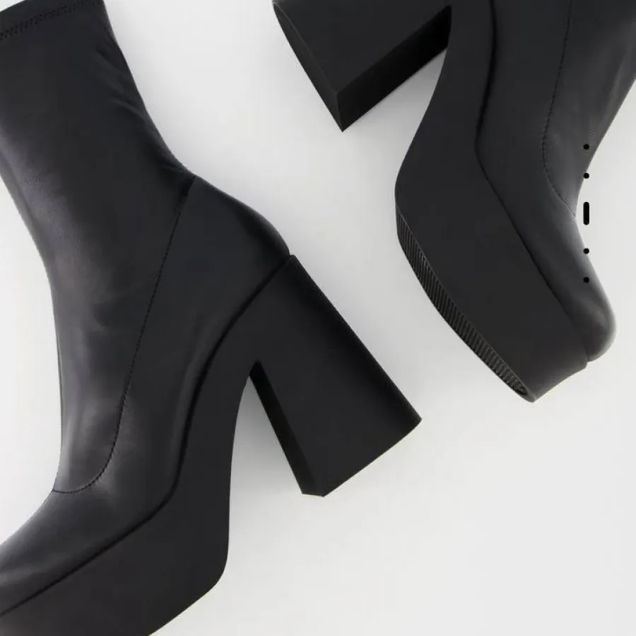 نیم بوت استاردیواریوس