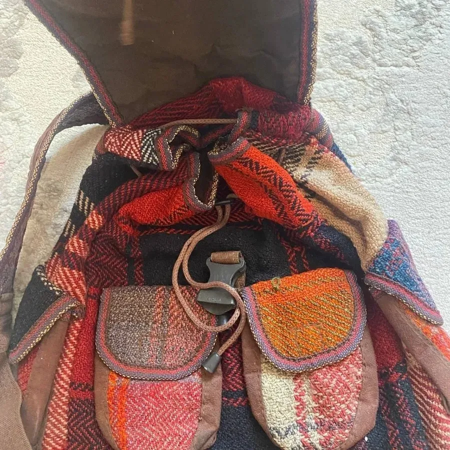 کیف کوله پشتی طرح سنتی