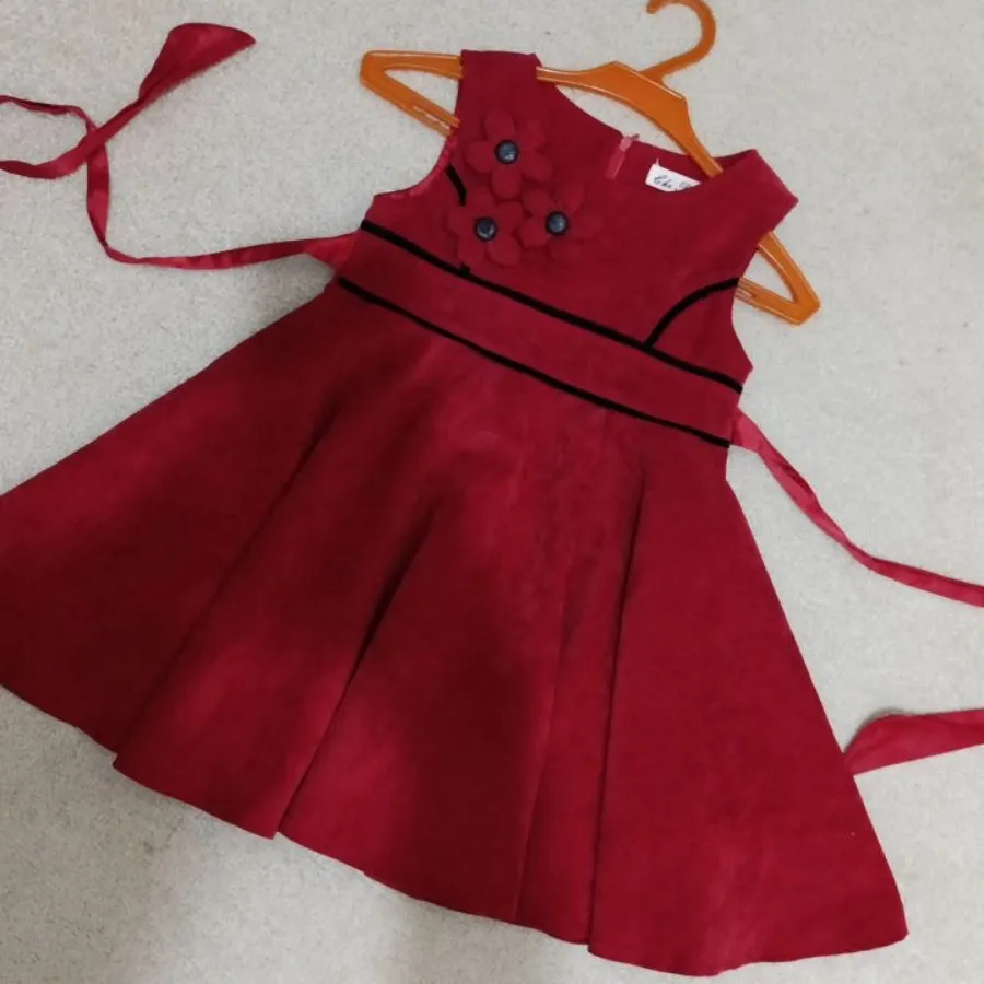 پیراهن دخترانه