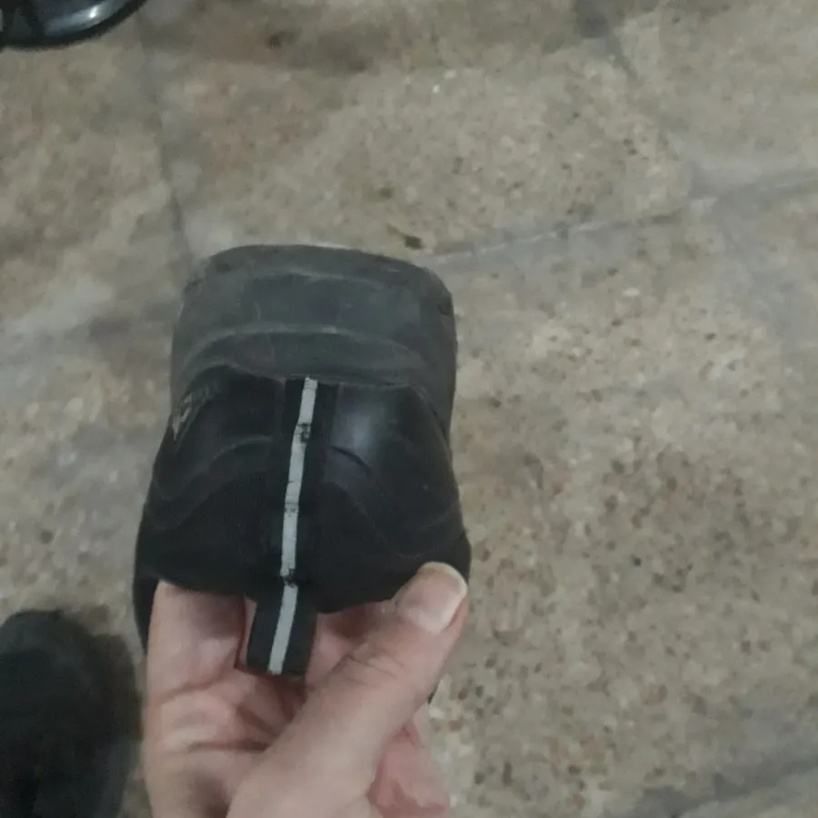 کفش اسپرت همتو