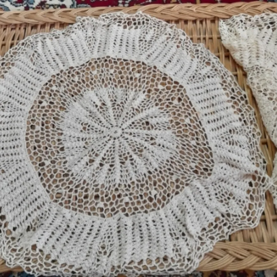 رومیزی دست بافت