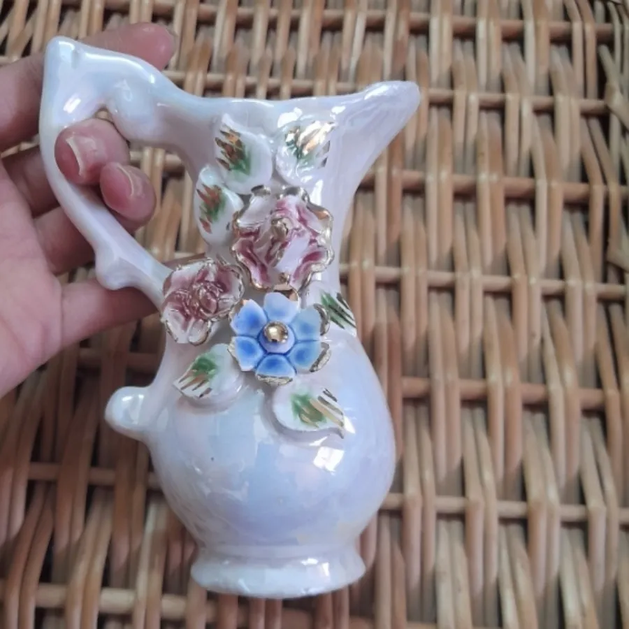 پارچ کوچک قدیمی