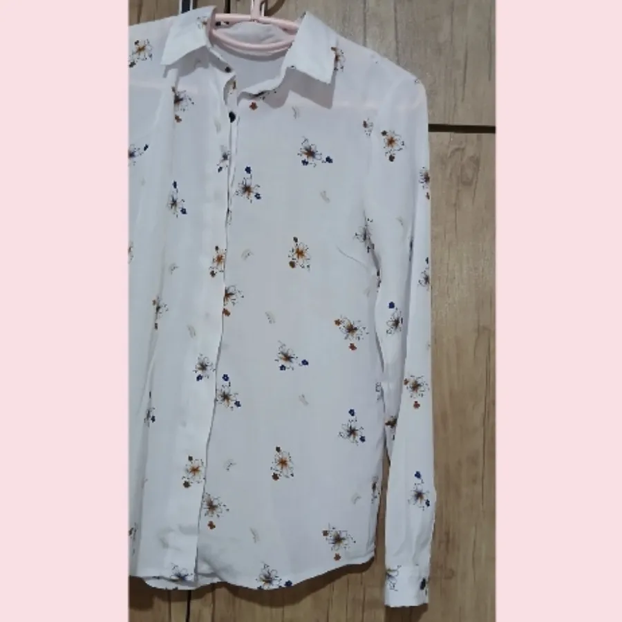 شومیز سفید گلدار