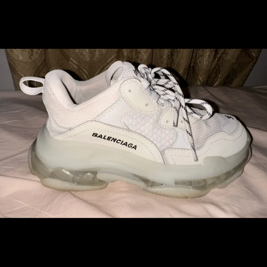 کتونی ballenciaga tripl s