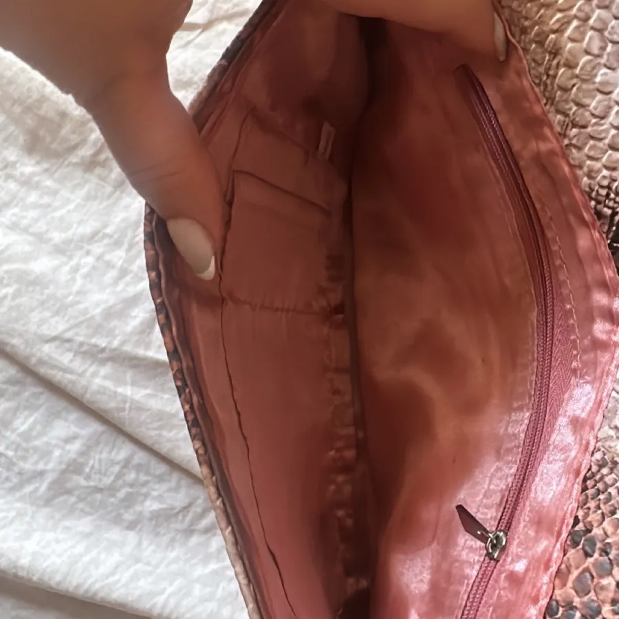 کیف پوست ماری