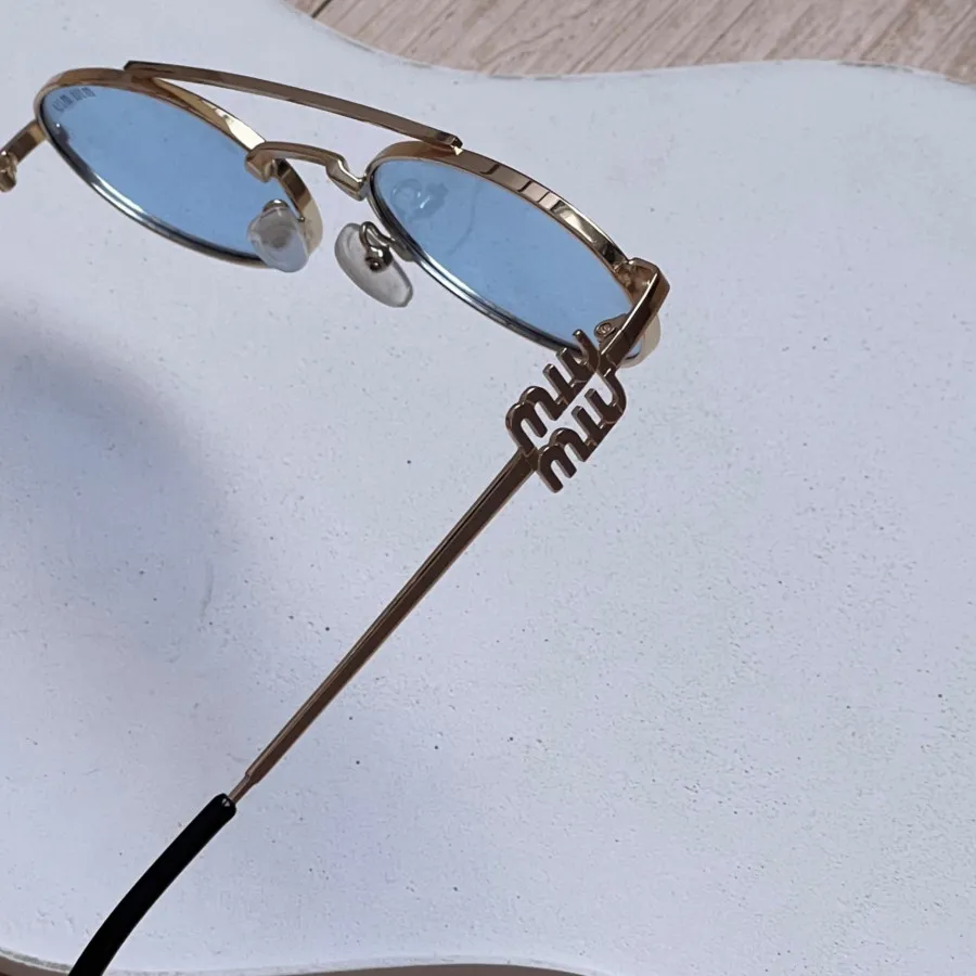 عینک میو میو ترند