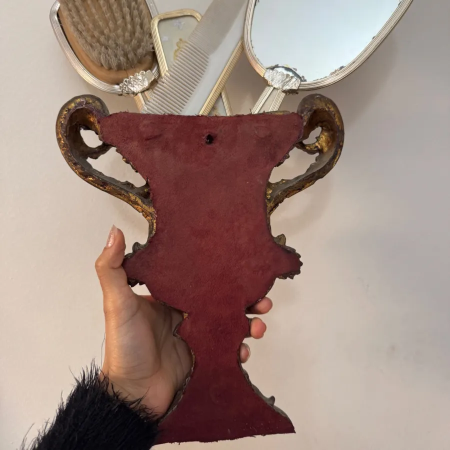 دکوری دیواری