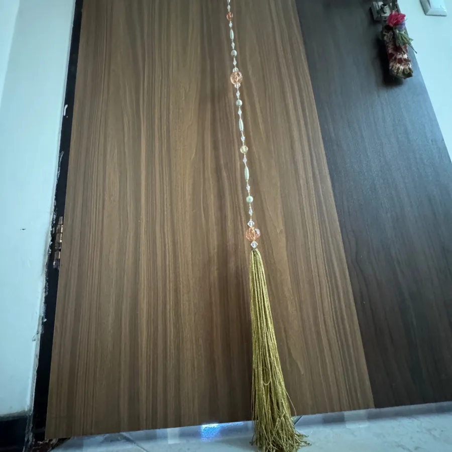 اویز زینتی کنار پرده