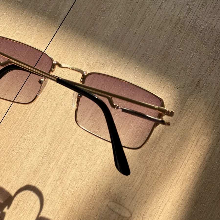 عینک دور فلزی دیور