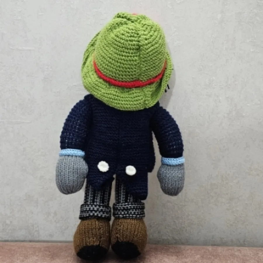 عروسک بافتنی