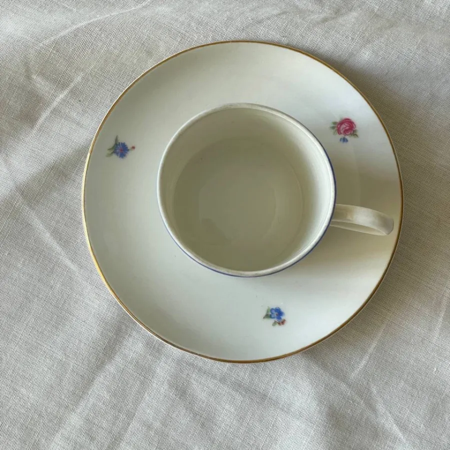 فنجان نعلبکی