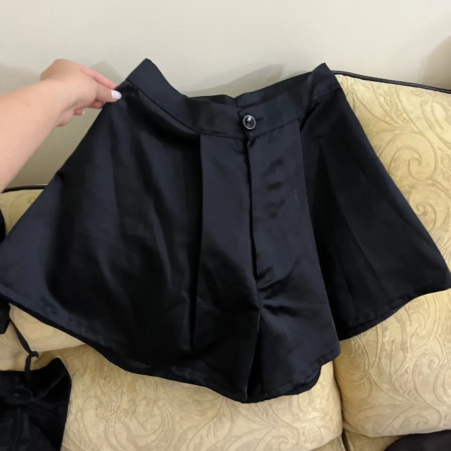 شلوارک ساتن