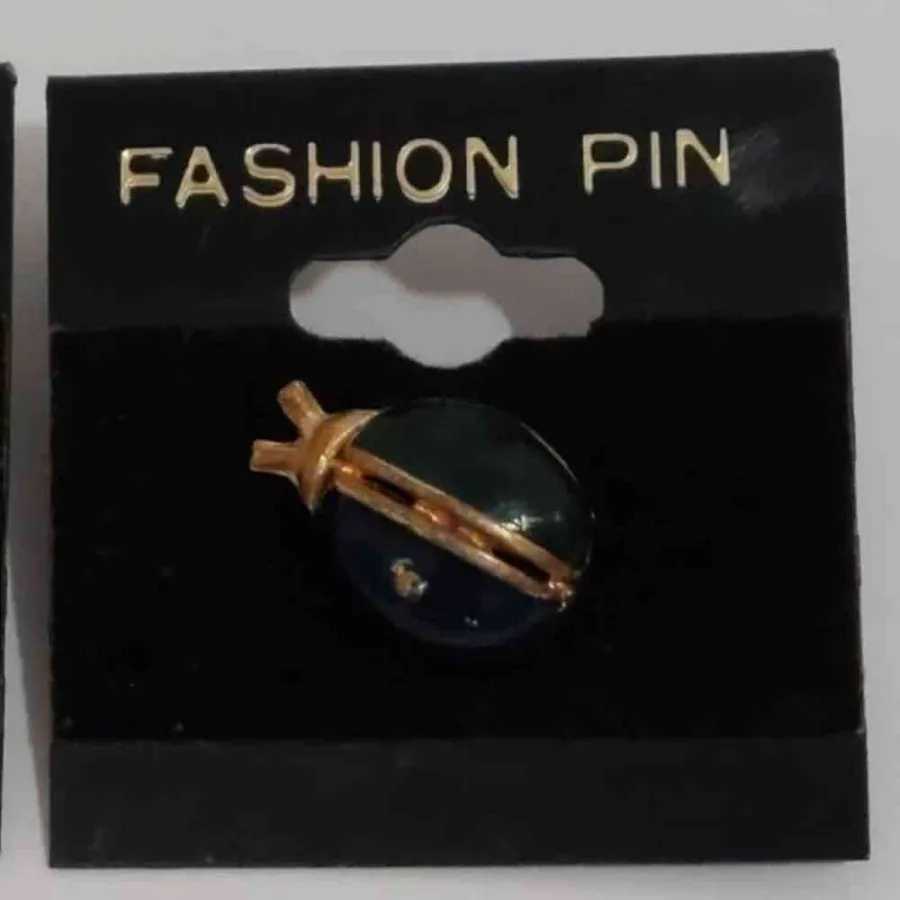 سنجاق سینه کفشدوزک گلسینه