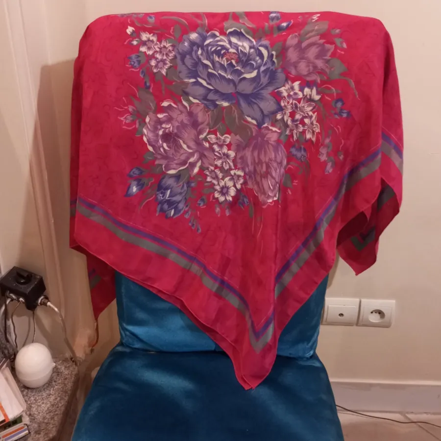 روسری ساتن