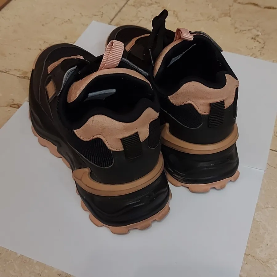 کتونی لژدار