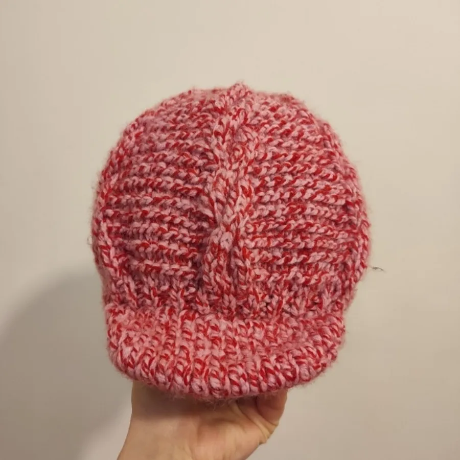 کلاه بافتنی بچگانه