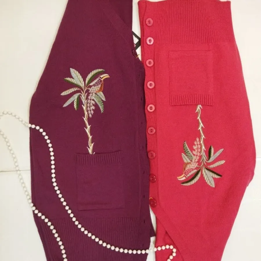 بافت دکمه دار زنانه