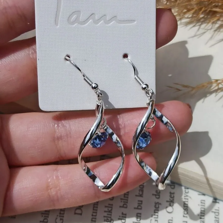 گوشواره جذاب و زیبا