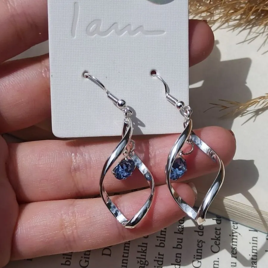 گوشواره جذاب و زیبا