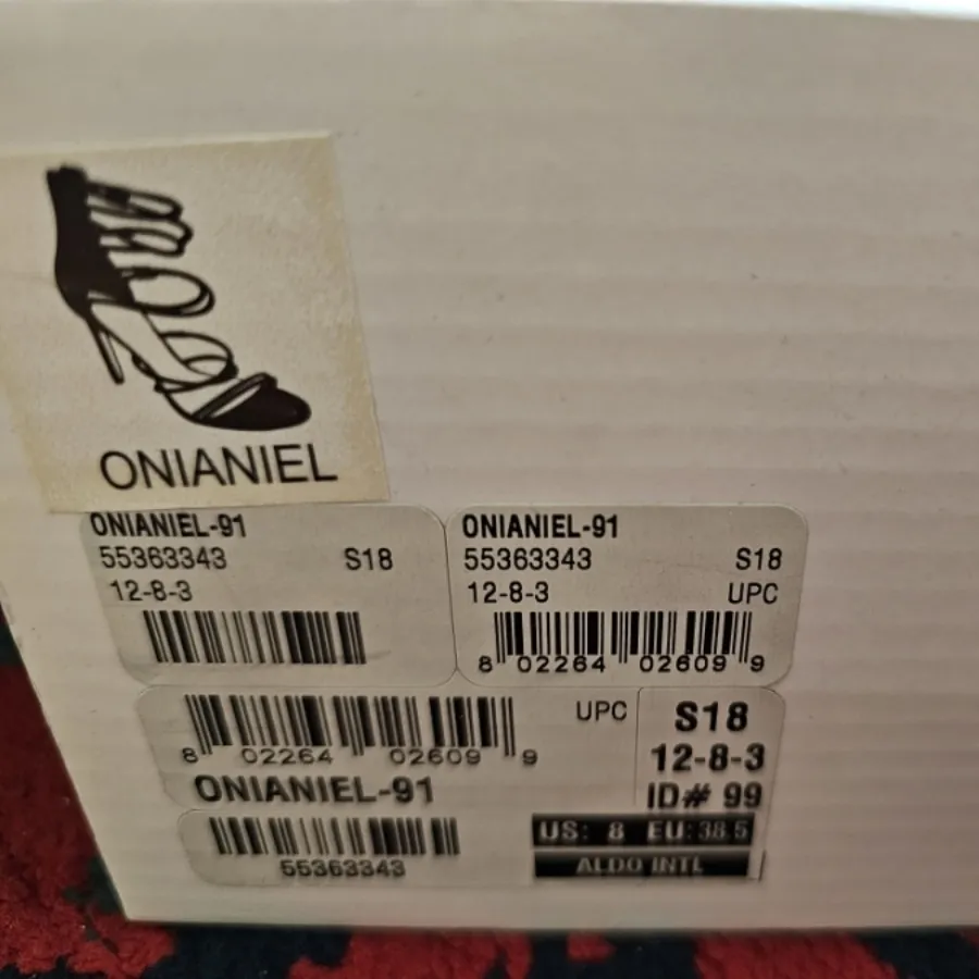 کفش برند آلدو