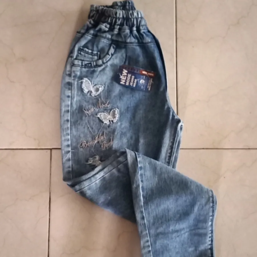 شلوار جین مام دخترانه