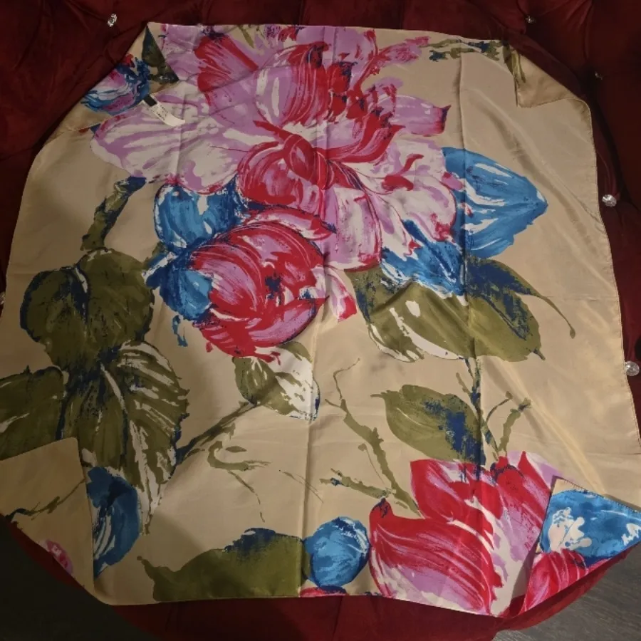 روسری بنتون