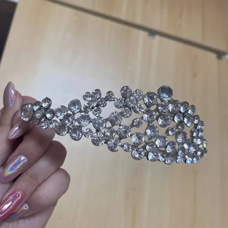 تاج عروس یا شنیون