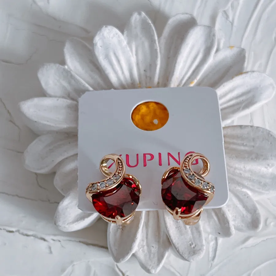 گوشواره طلایی