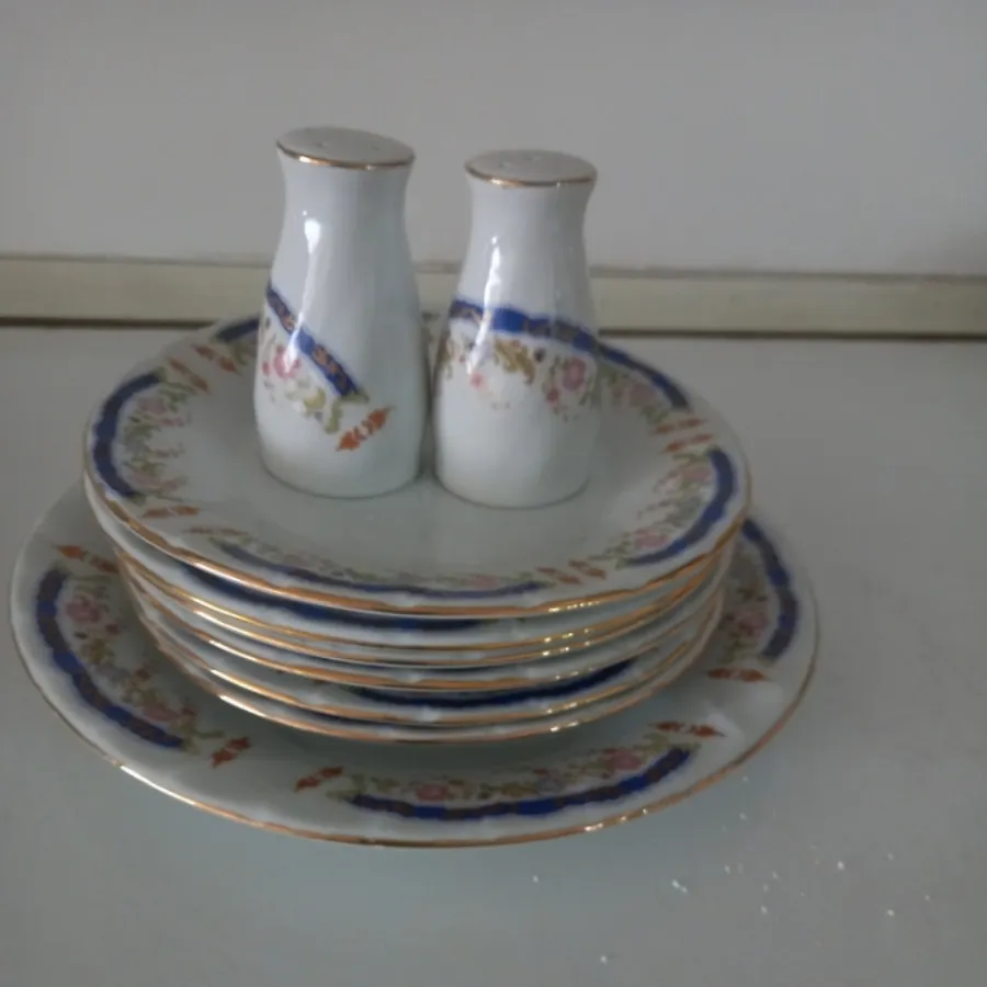 ظرف بلوروچینی قدیمی