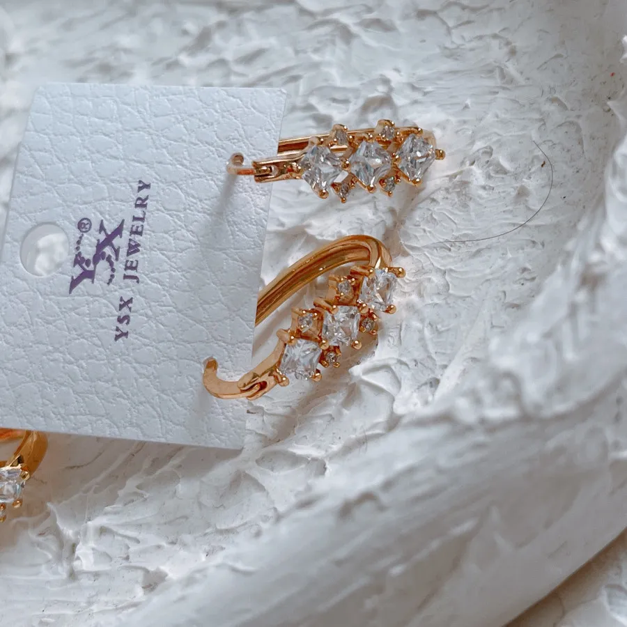 گوشواره رنگ ثابت