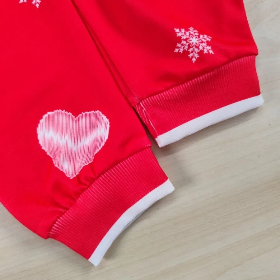 بلوز و شلوار دختر و قلب ق