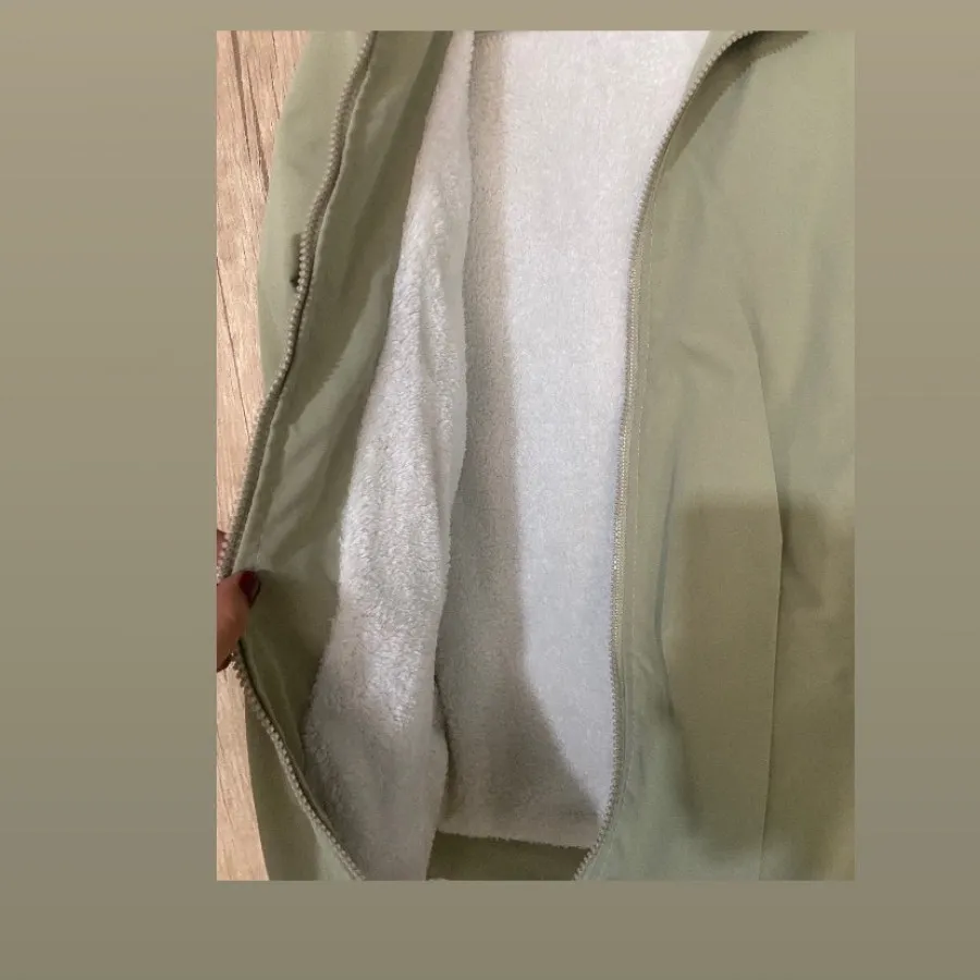 کاپشن داخل ببعی