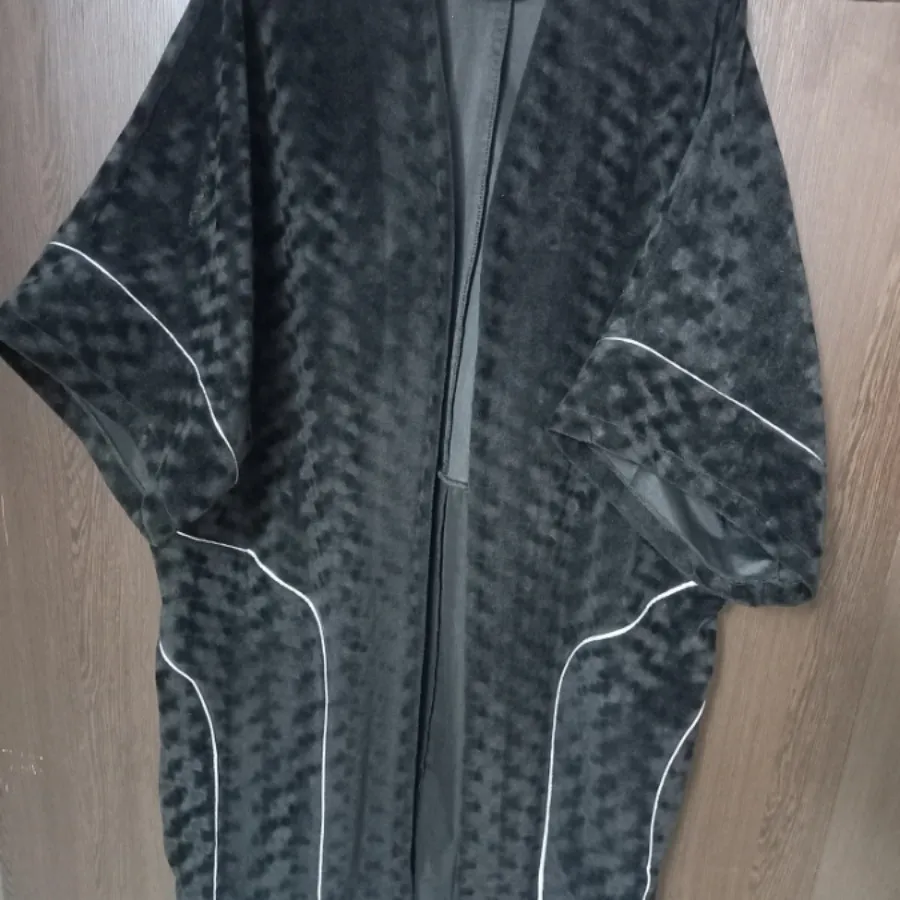 پالتو مخمل منگو