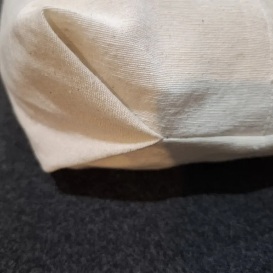 تت بگ با تزیین دکمه کفشدو