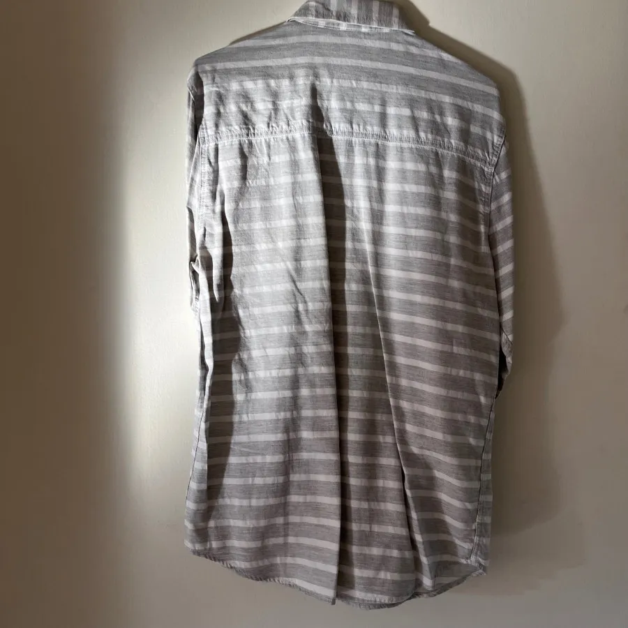 پیراهن مردانه